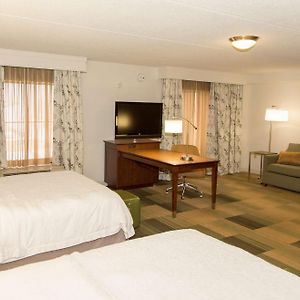 Queen Studio Suite Two Queen Beds Sofa Bed Non-Smoking